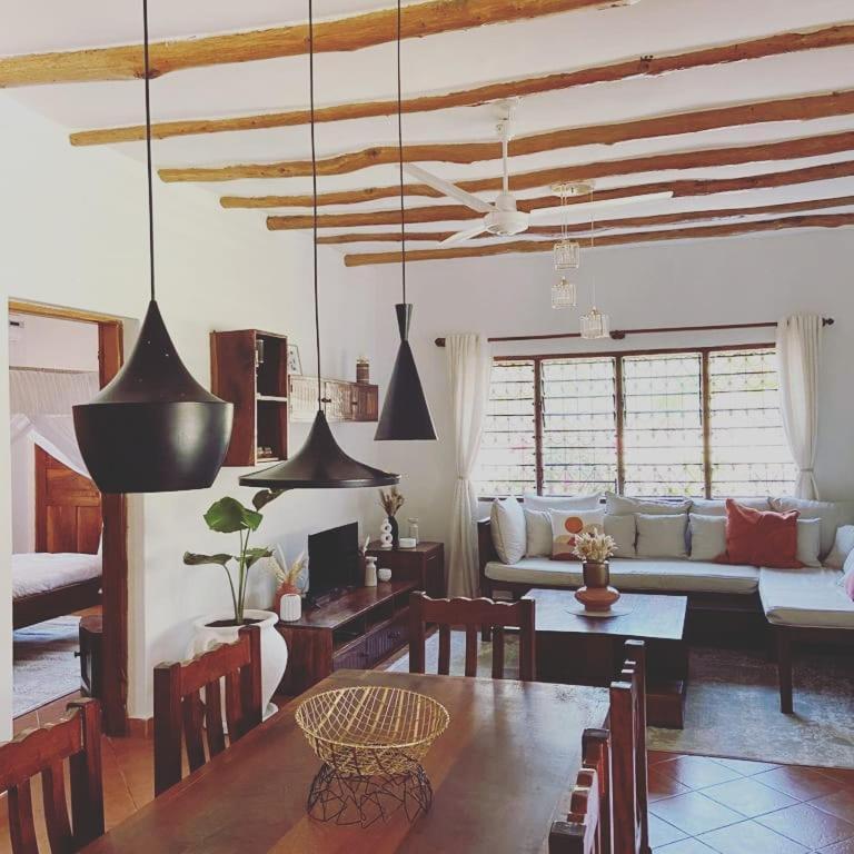 Villa Isla Del Amore Watamu Bagian luar foto